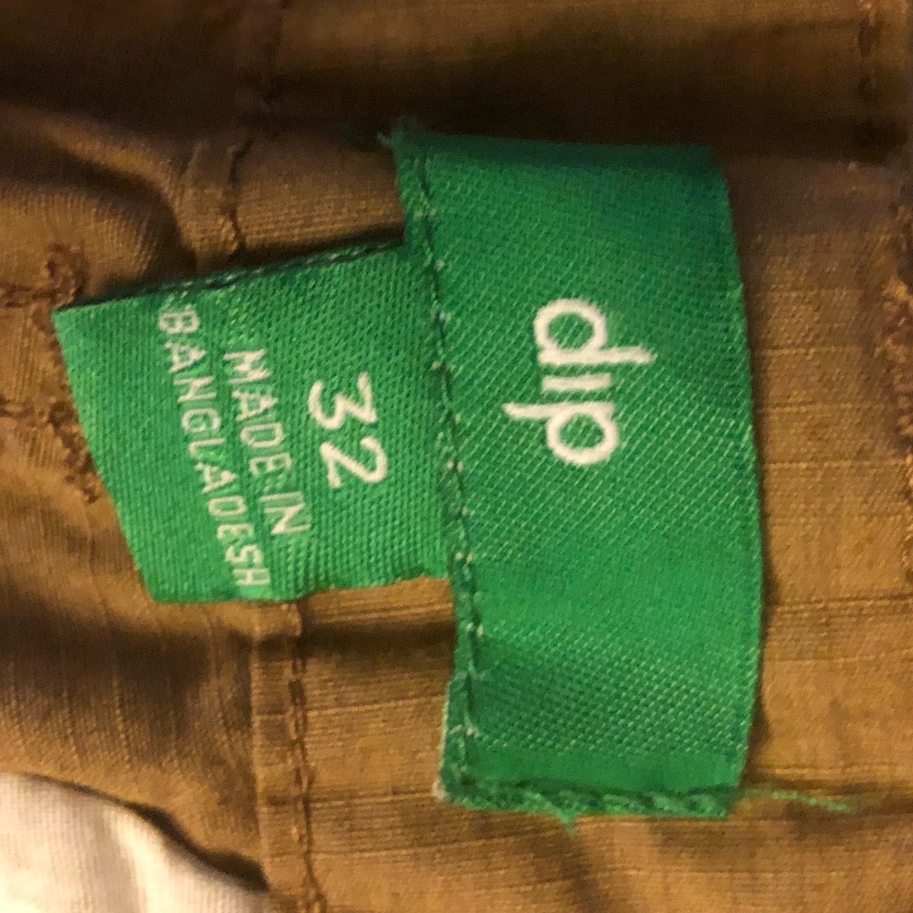 Shorts - Picture 3 of 3